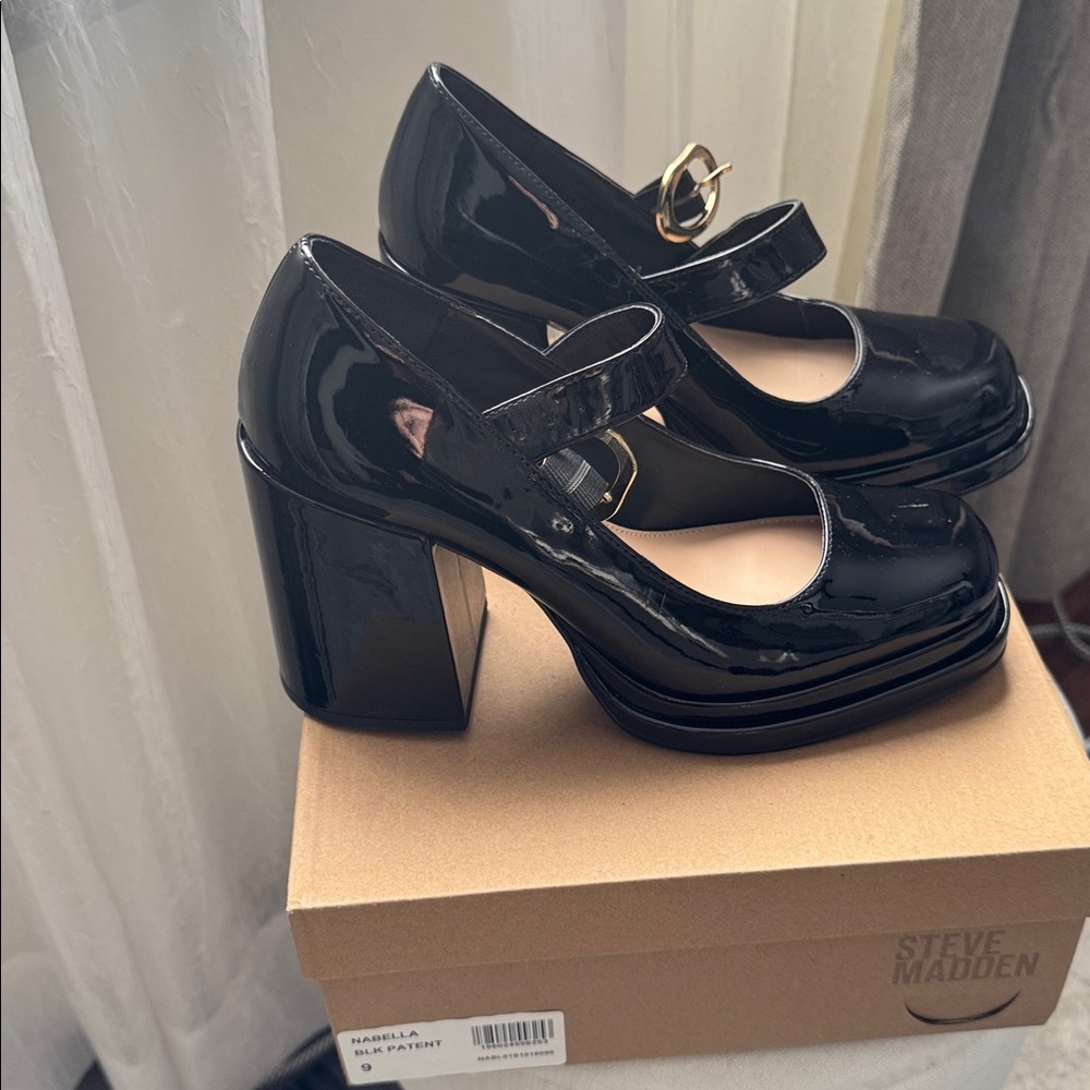 Steve Madden Nabella  Mary Jane Heels - Picture 4 of 12